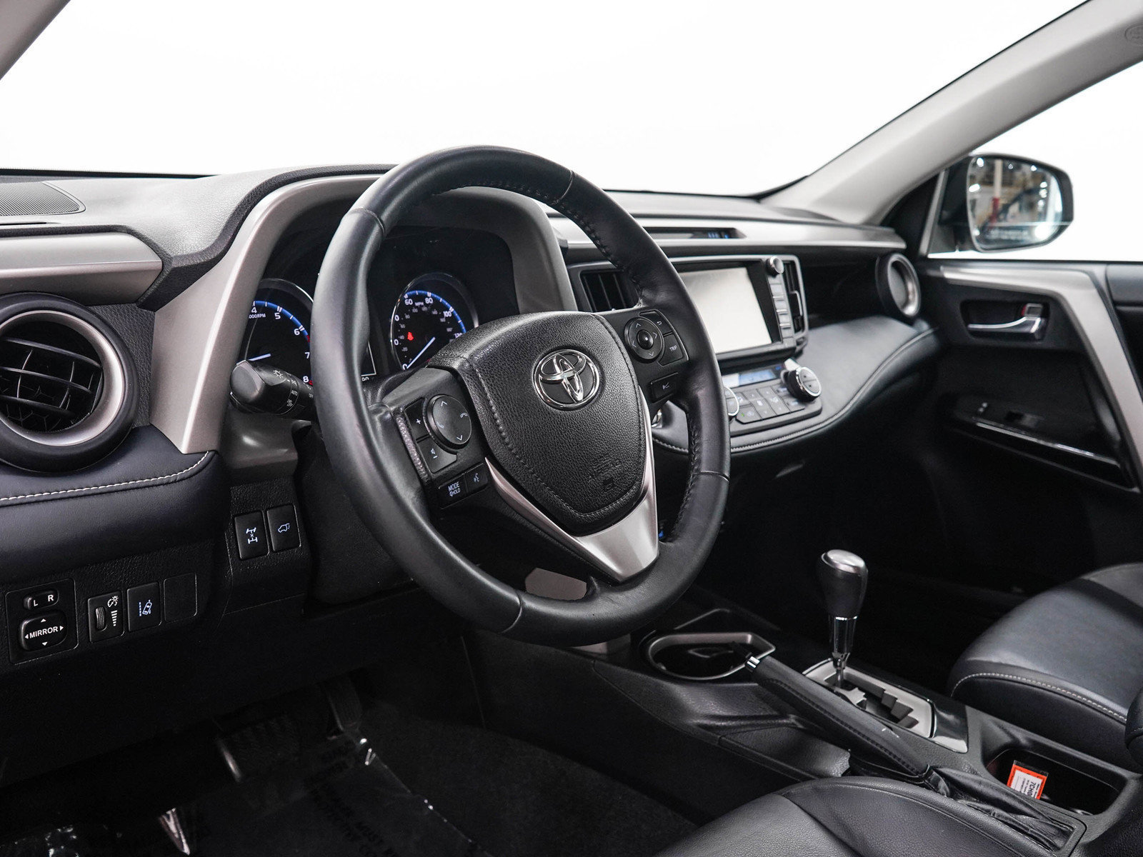 Used 2018 Toyota RAV4 Limited w/ All Weather Liner Package AWD/4WD image 25