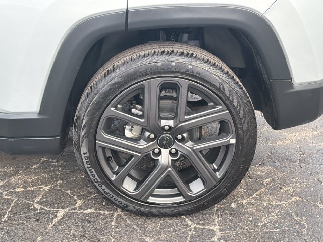 Used 2026 Jeep Compass Limited AWD/4WD image 19