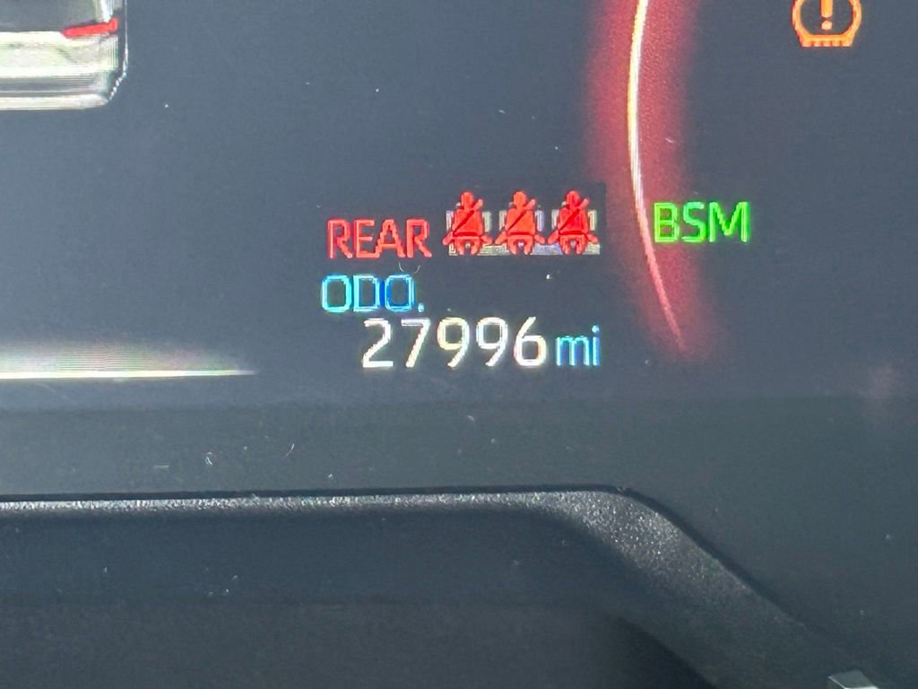 Used 2025 Toyota RAV4 XLE image 39