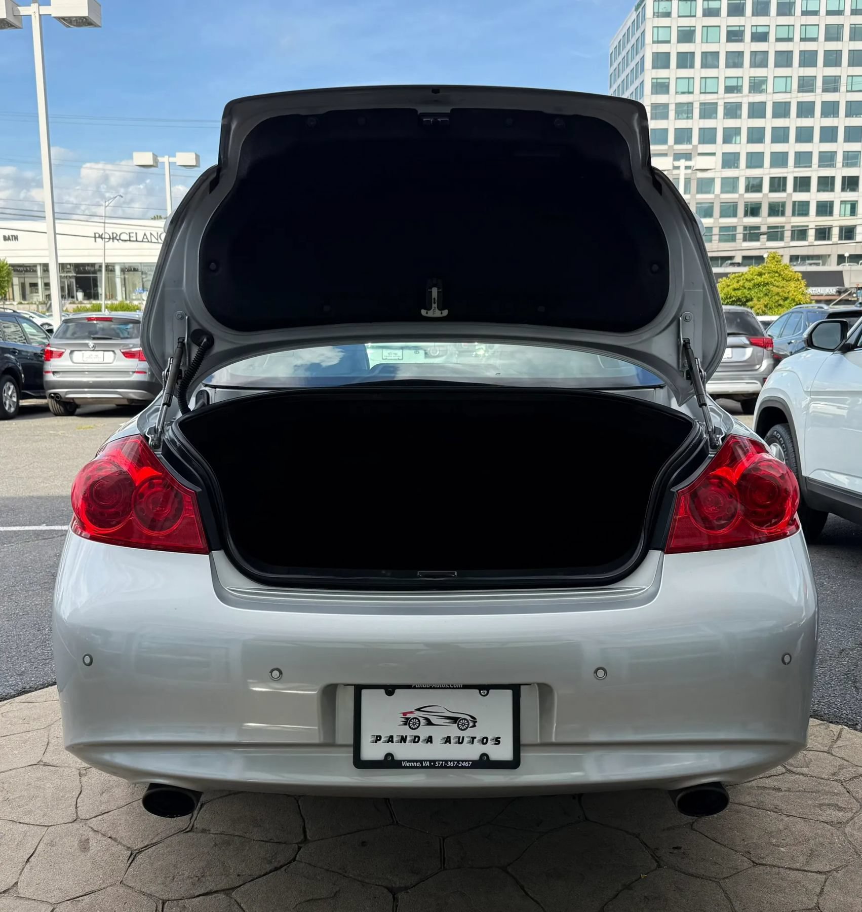 Used 2011 INFINITI G37 x Sedan w/ Premium Pkg AWD/4WD image 39