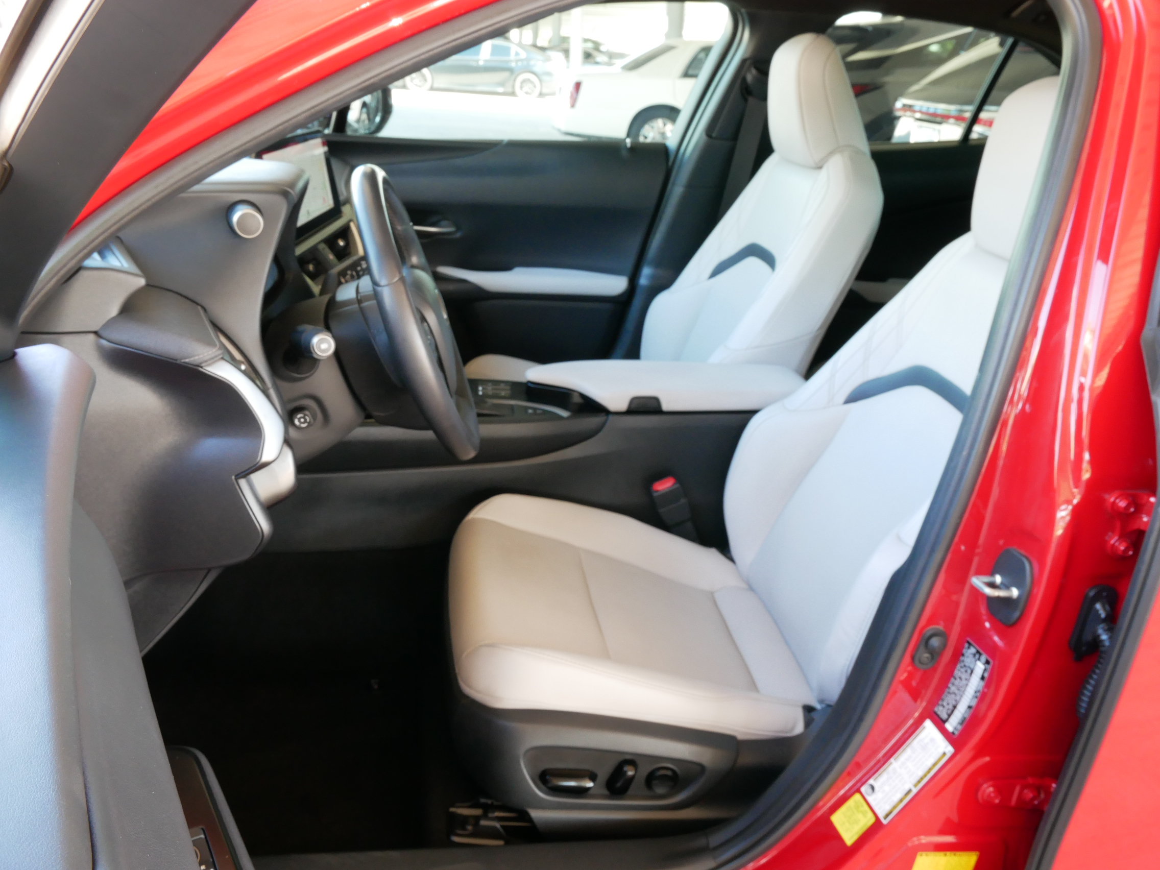 Used 2024 Lexus UX 250h FWD w/ Premium Package image 2