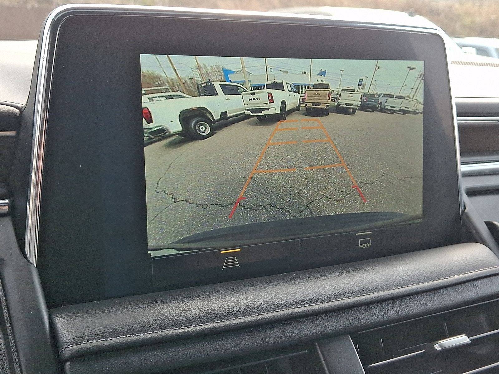Used 2022 Chevrolet Suburban Z71 AWD/4WD image 20