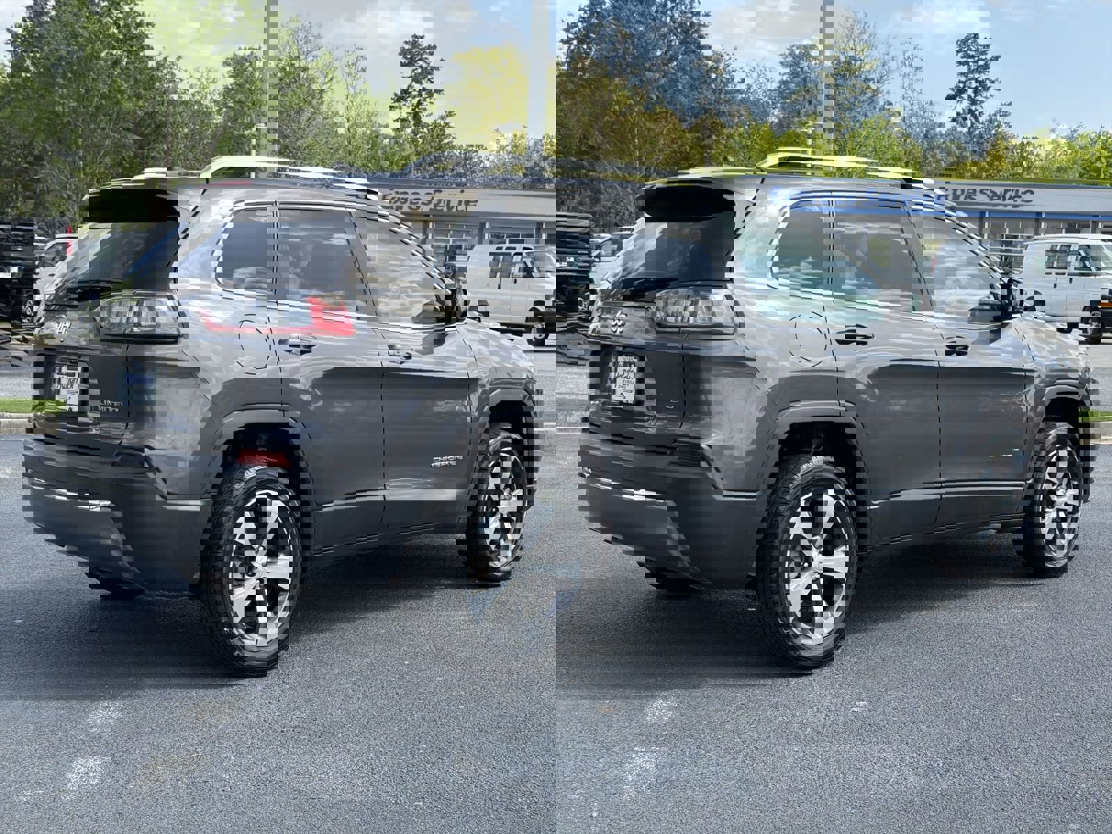 Used 2020 Jeep Cherokee Limited image 10