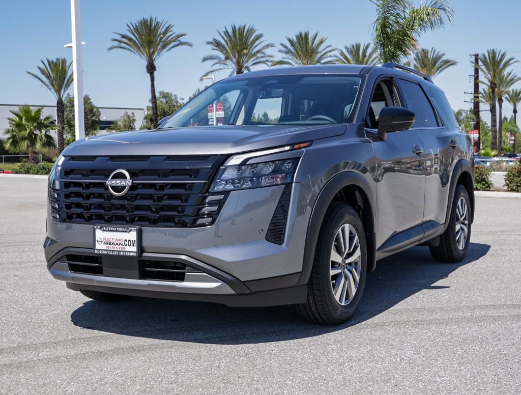 New 2026 Nissan Pathfinder SL FWD image 8