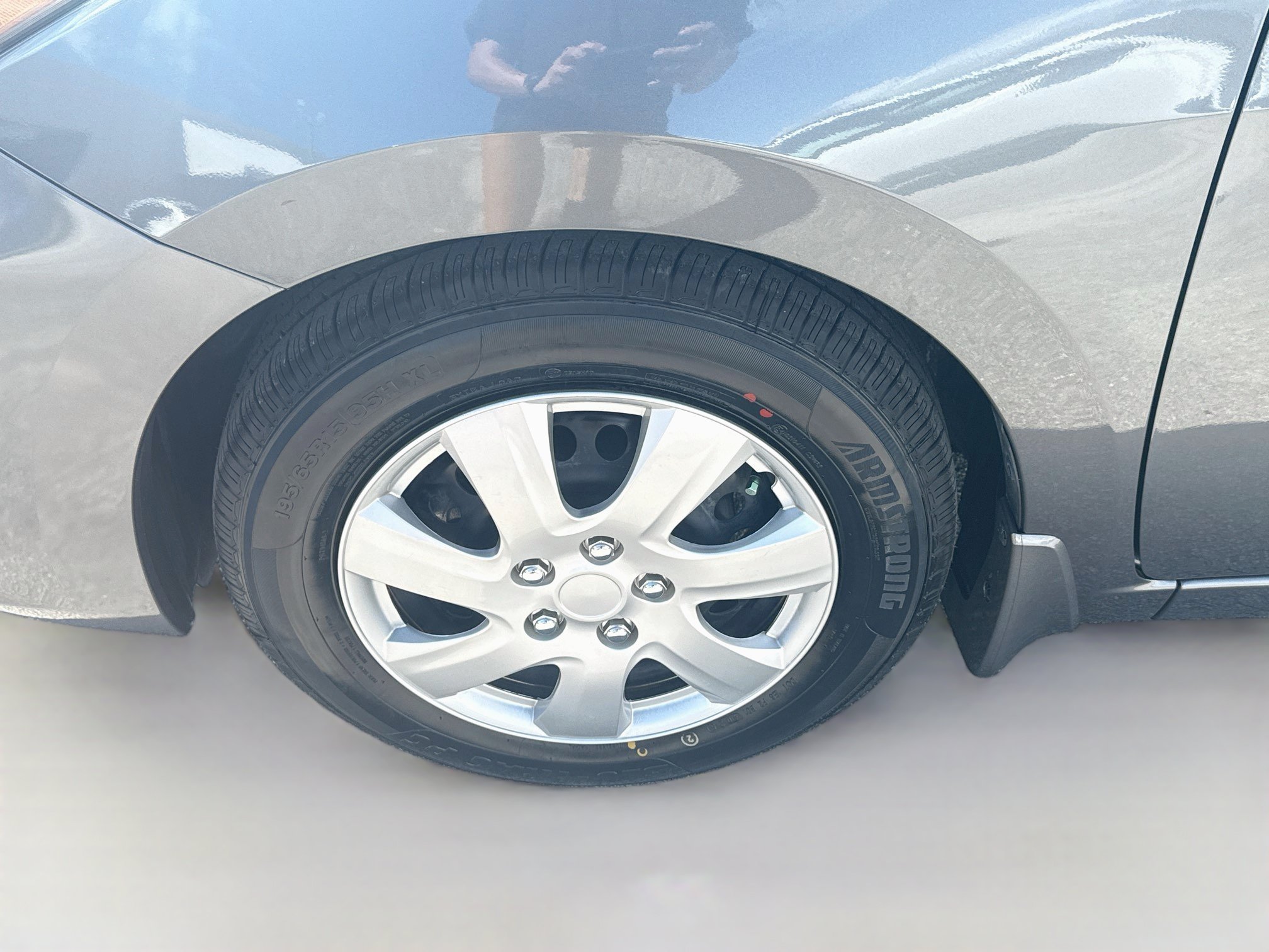 Used 2024 Nissan Versa S w/ Trunk Package FWD image 35