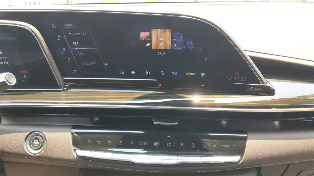 Used 2022 Cadillac Escalade ESV Premium Luxury w/ Performance Package image 16