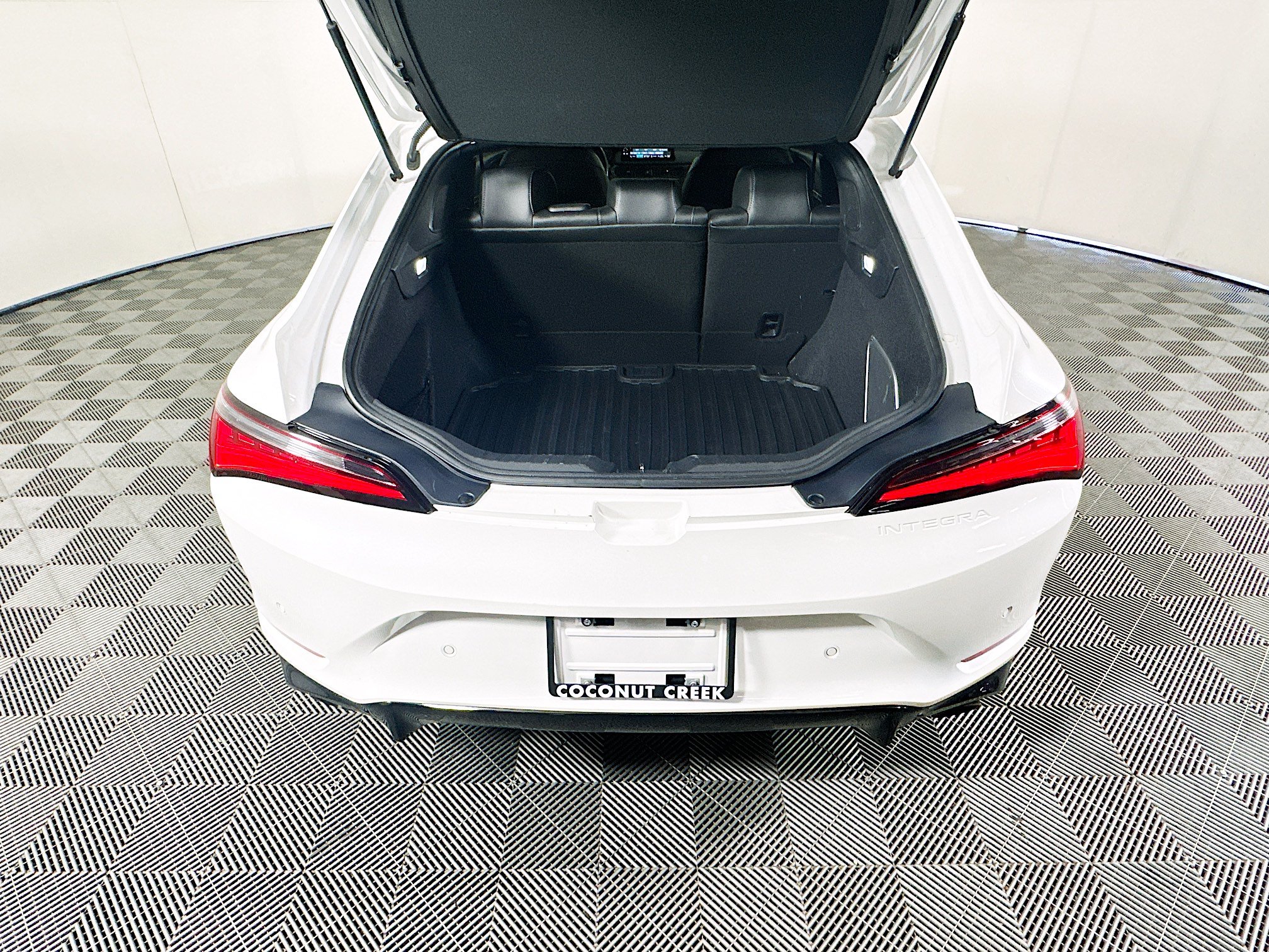 Used 2024 Acura Integra A-Spec w/ Technology Package FWD image 31