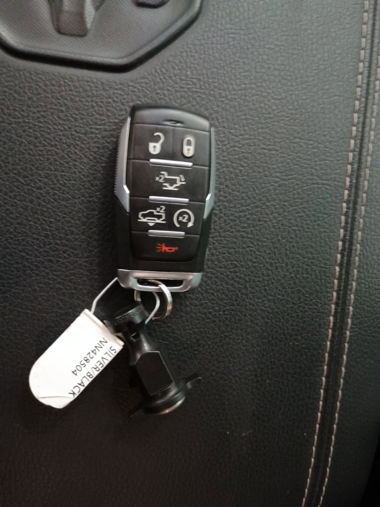 Used 2022 RAM 1500 Laramie AWD/4WD image 25
