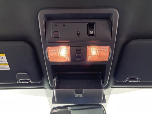 Used 2018 Nissan Titan SL w/ Midnight Edition RWD image 30