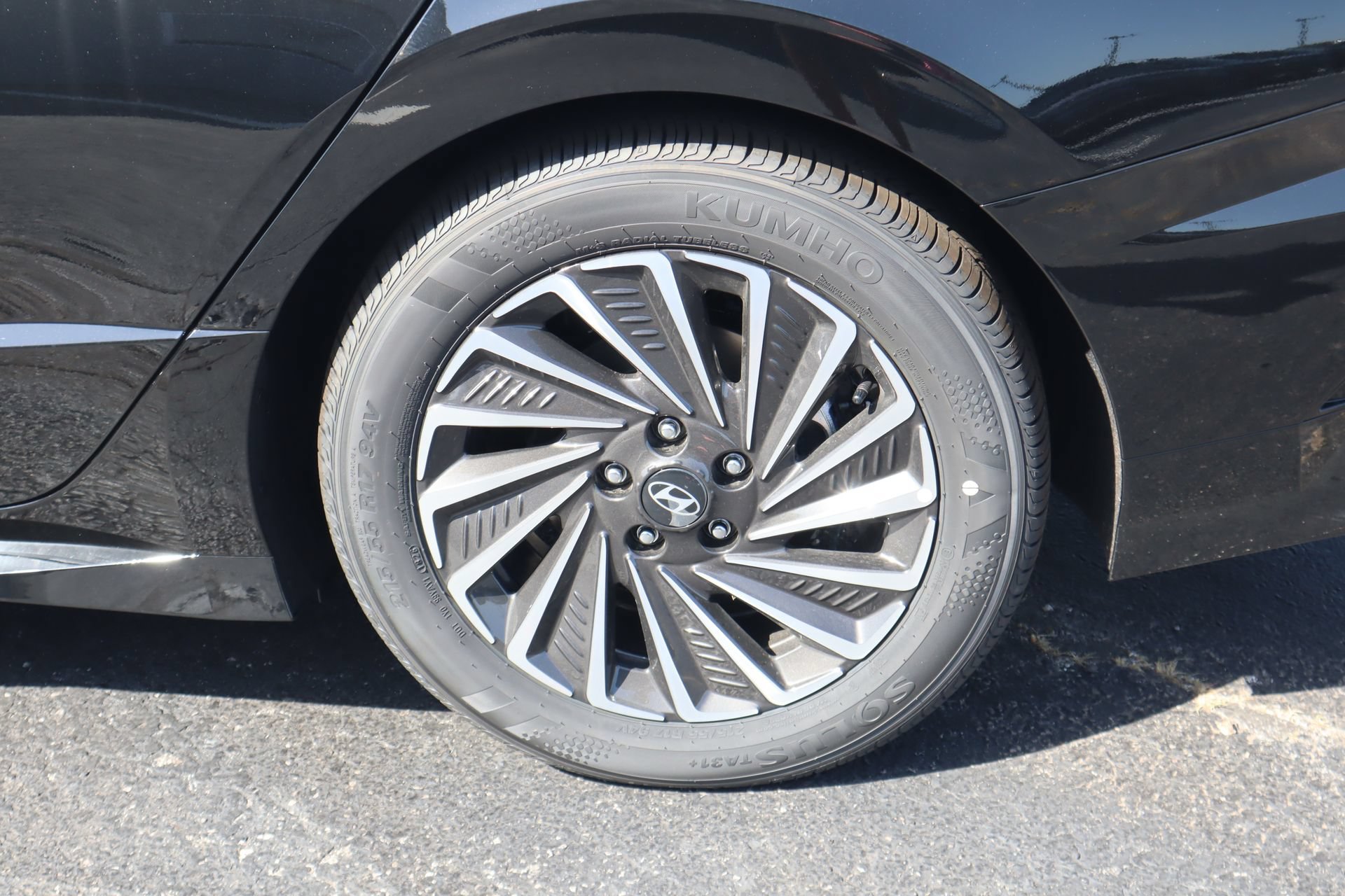New 2026 Hyundai Sonata Limited FWD image 19