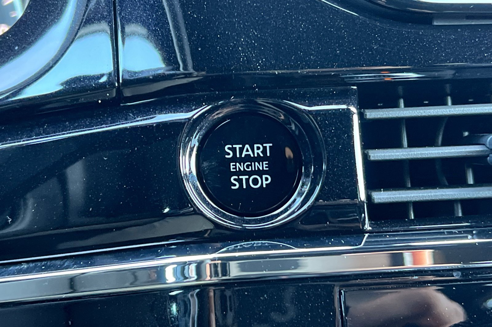 Certified 2025 Nissan Pathfinder Rock Creek image 35