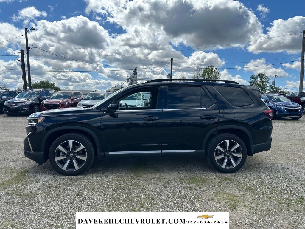 Used 2025 Honda Pilot Elite image 2