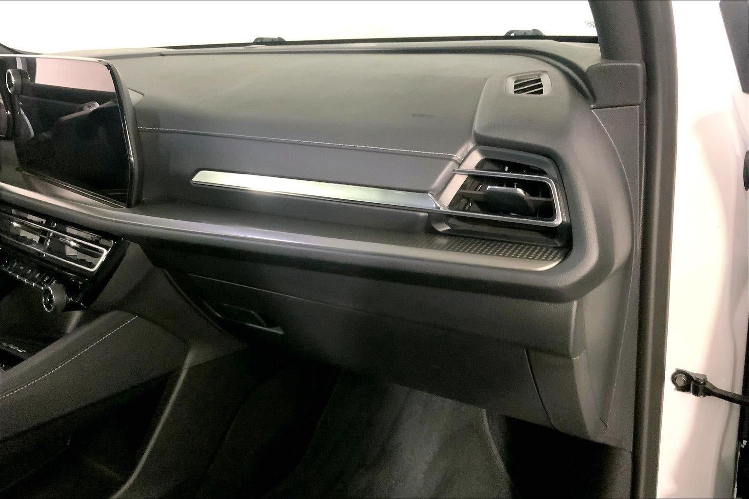 Used 2026 Chevrolet Traverse LT w/ Driver Confidence Package AWD/4WD image 16