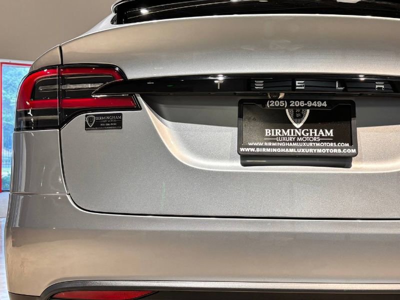 Used 2025 Tesla Model X image 14