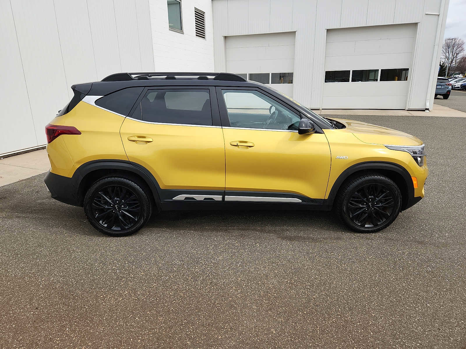 Used 2022 Kia Seltos Nightfall Edition image 7