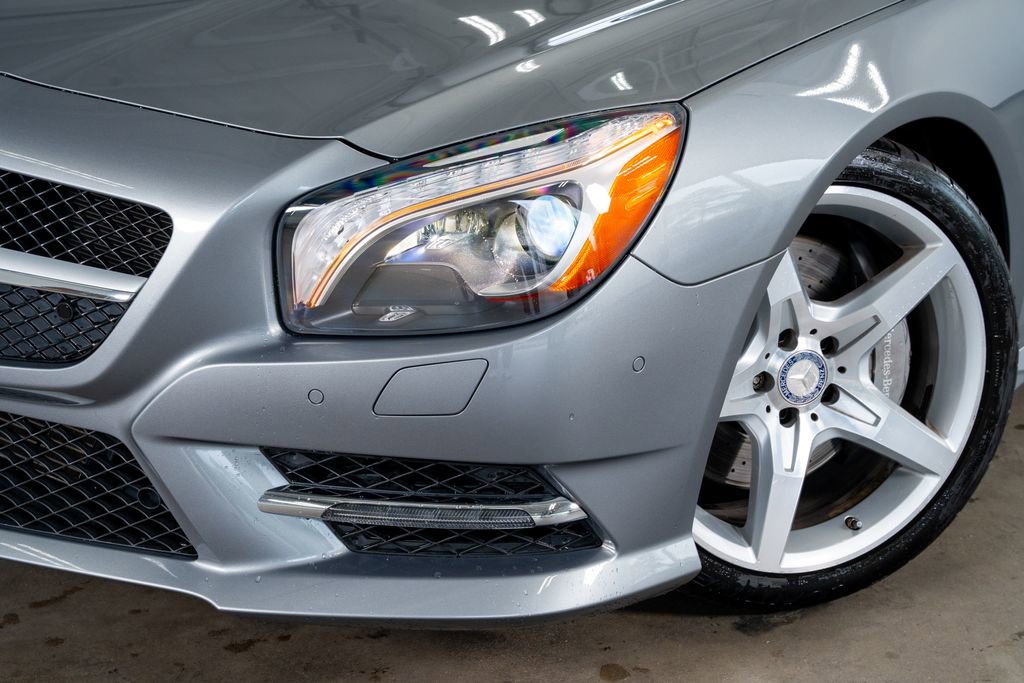 Used 2014 Mercedes-Benz SL 550 image 3