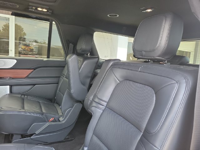 Used 2024 Lincoln Navigator L Reserve AWD/4WD image 28