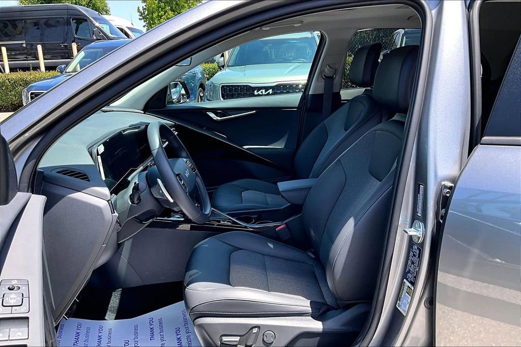 Certified 2025 Kia Niro EX Touring FWD image 14