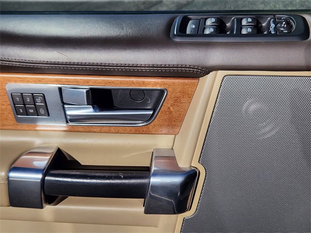 Used 2016 Land Rover LR4 HSE LUX image 11