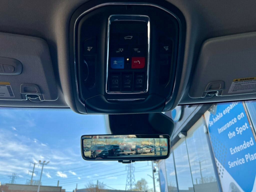 Used 2022 Jeep Grand Cherokee Limited 4xe w/ Luxury Tech Group II image 32