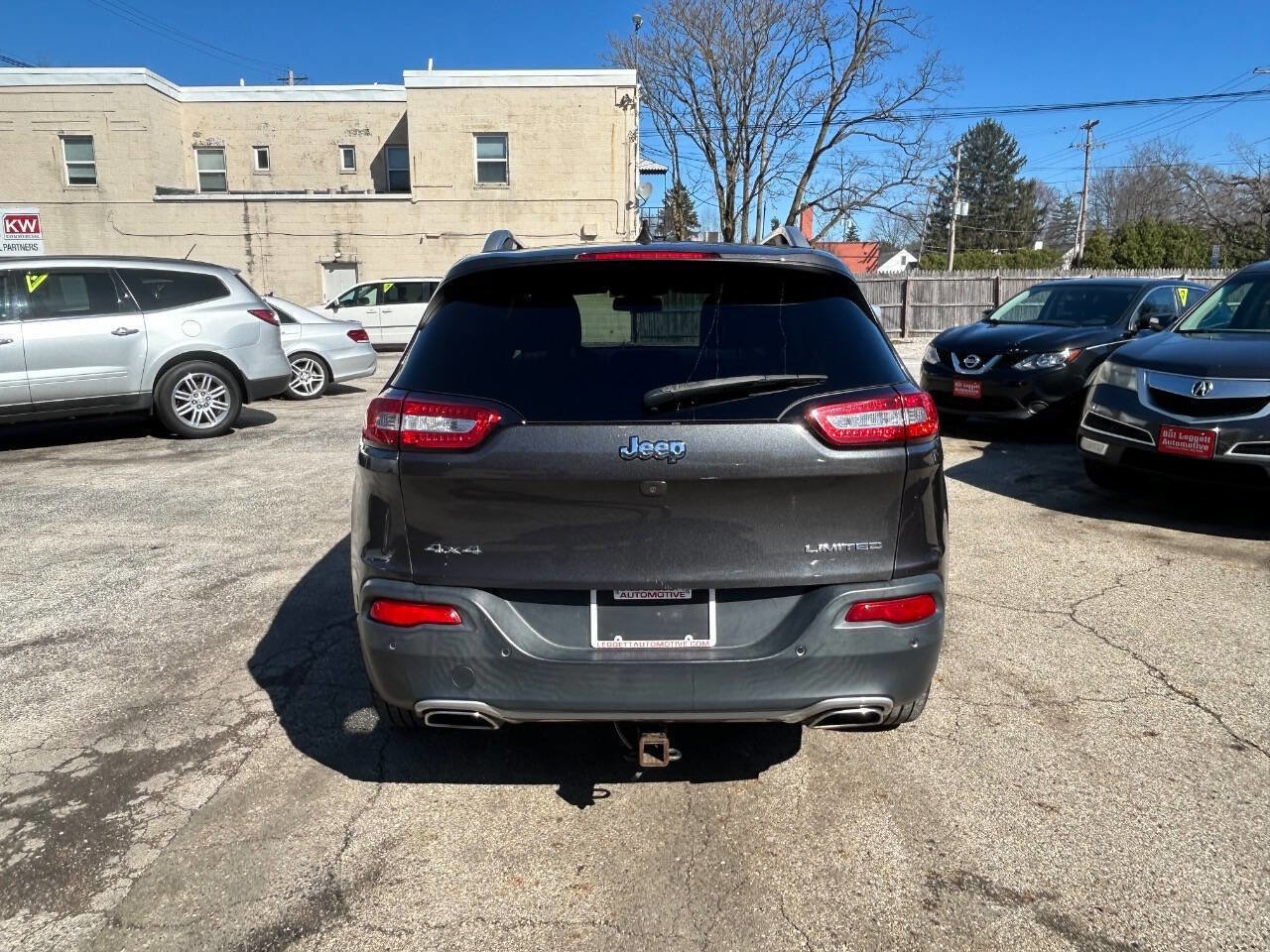 Used 2016 Jeep Cherokee Limited image 11