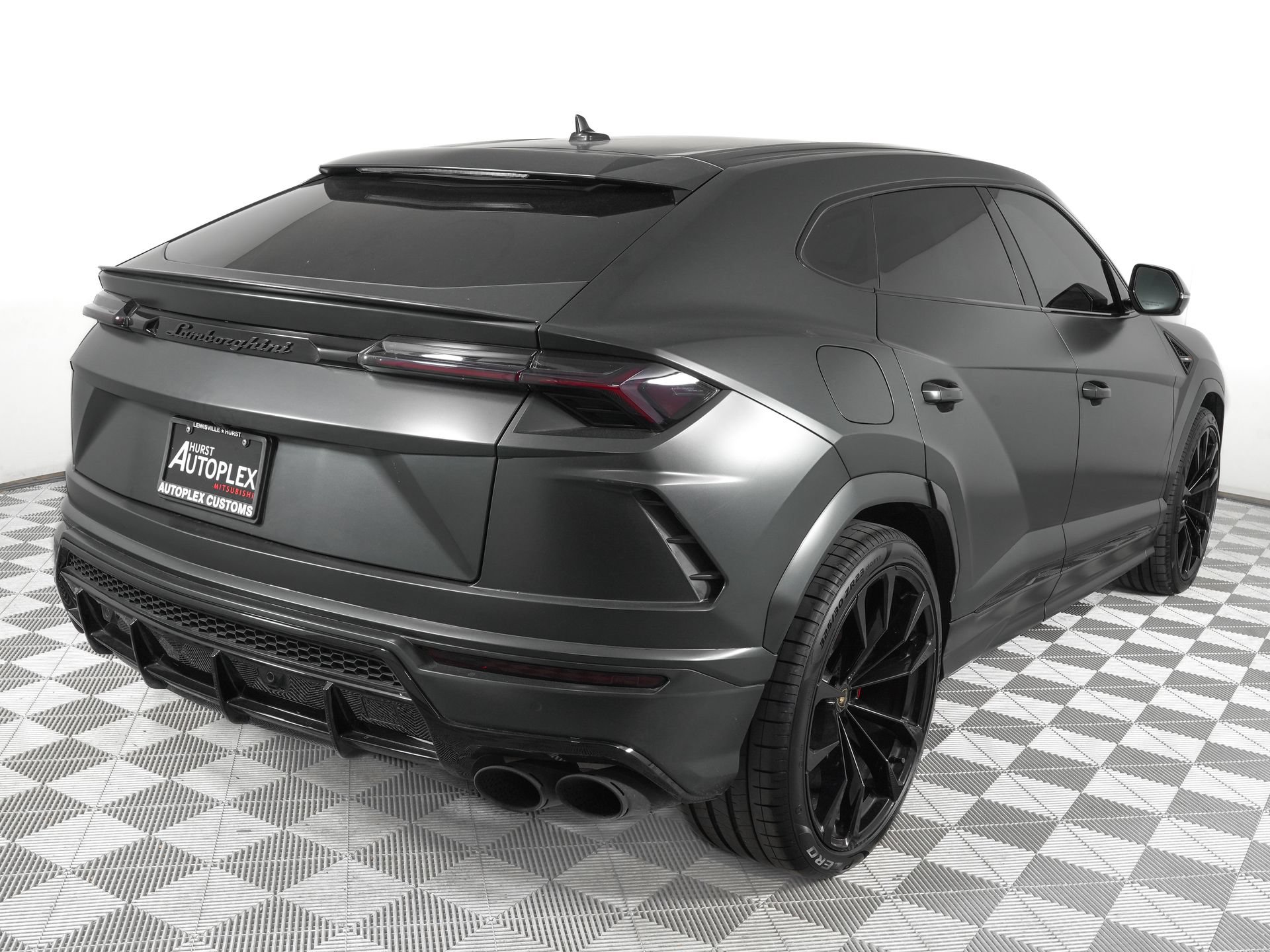 Used 2021 Lamborghini Urus AWD/4WD image 4