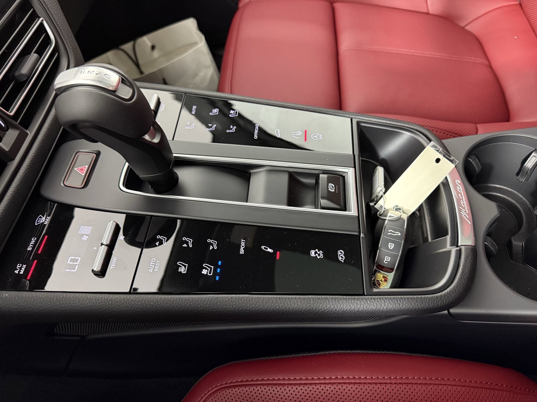 Certified 2026 Porsche Macan S AWD/4WD image 18