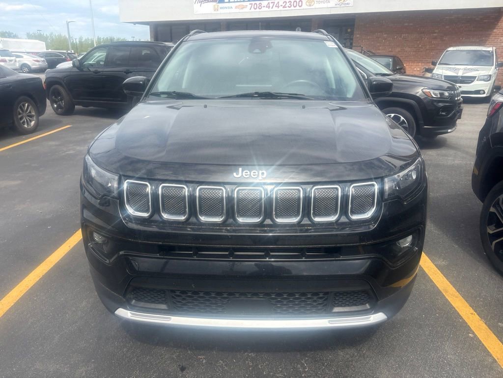 Used 2022 Jeep Compass Limited w/ Sun and Sound Group AWD/4WD image 2