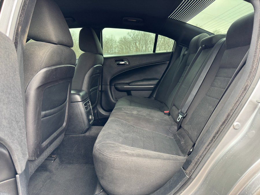 Used 2014 Dodge Charger SE RWD image 16