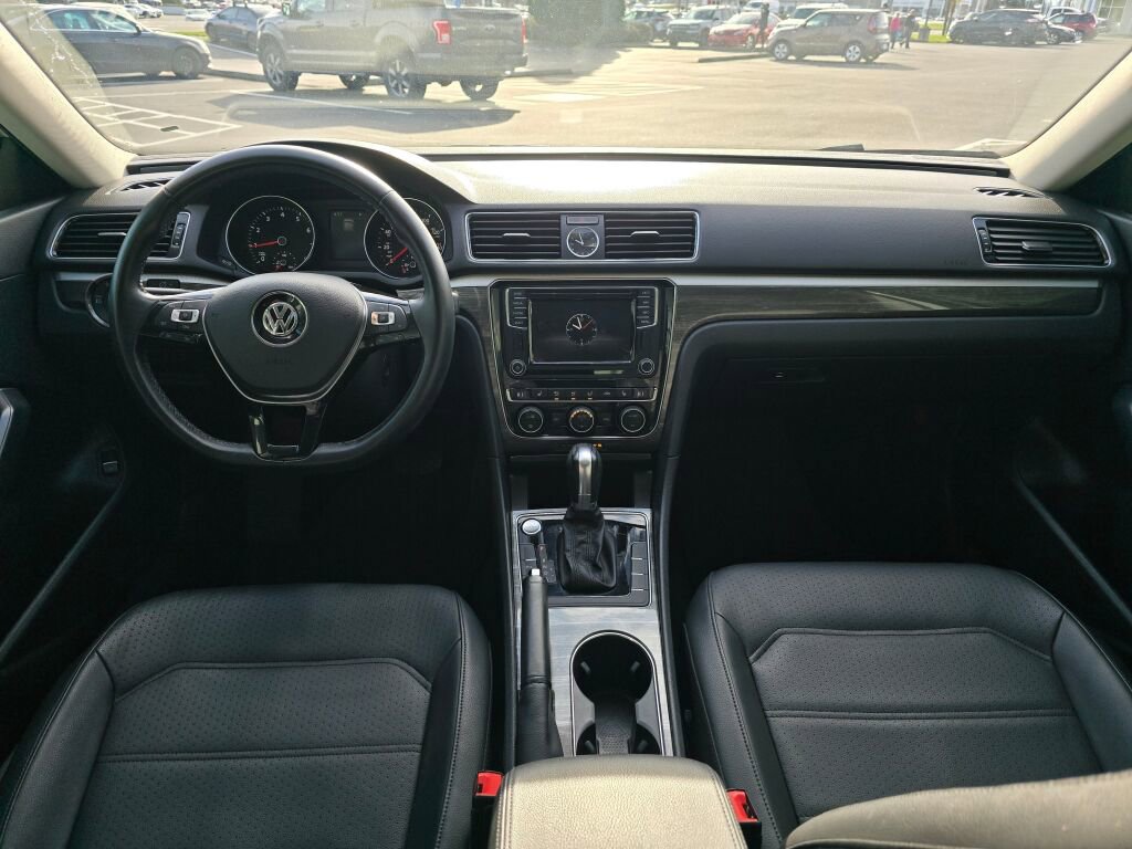 Used 2017 Volkswagen Passat 1.8T SE image 15
