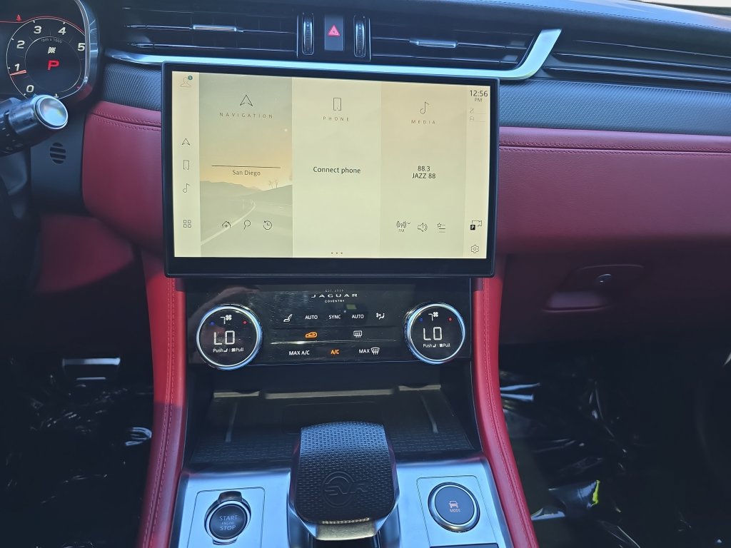 Used 2022 Jaguar F-PACE SVR AWD/4WD image 23