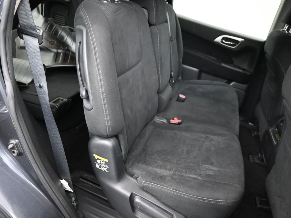 Used 2013 Nissan Pathfinder S image 27