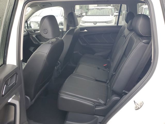 Certified 2023 Volkswagen Tiguan SE image 10
