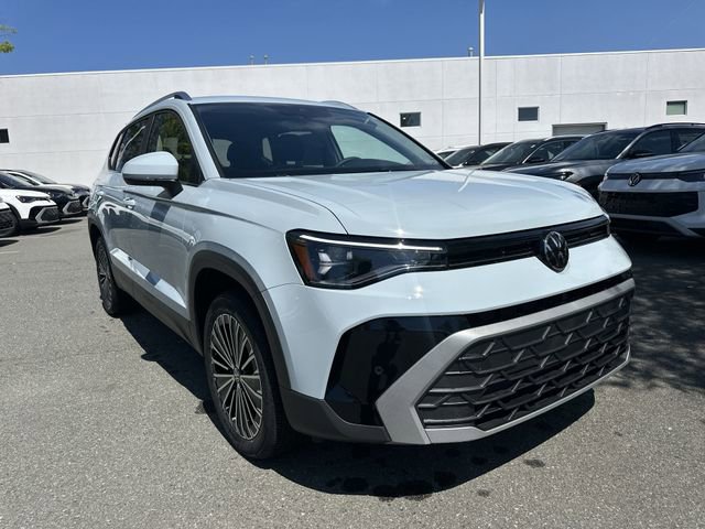 New 2026 Volkswagen Taos SE FWD image 7