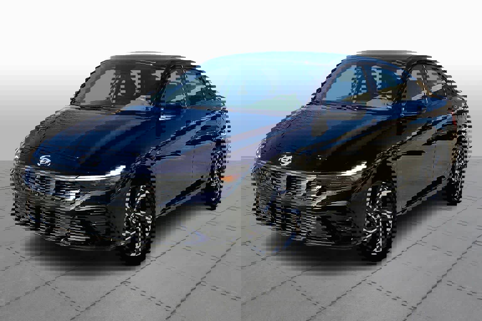 Used 2025 Hyundai Elantra Sport video 1