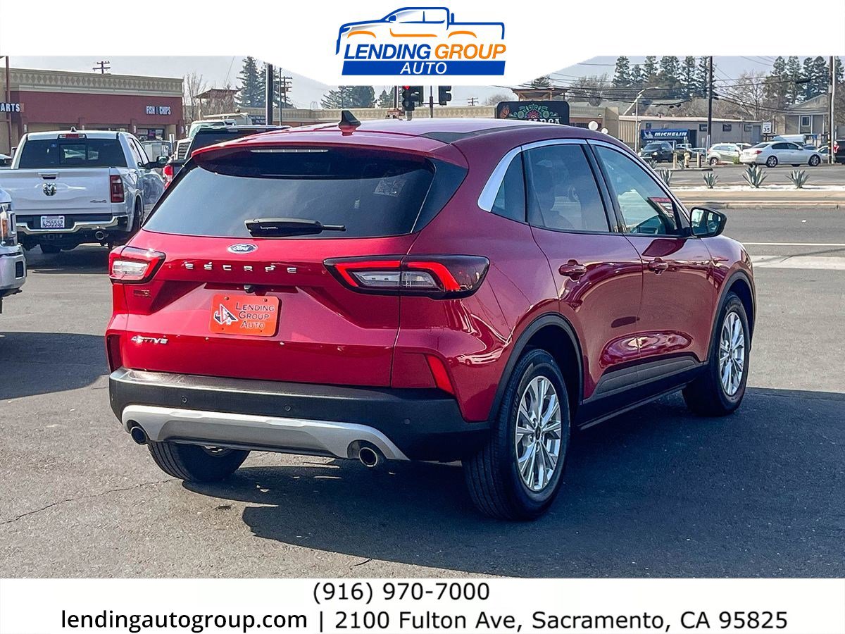 Used 2023 Ford Escape Active w/ Tech Pack #1 FWD image 4