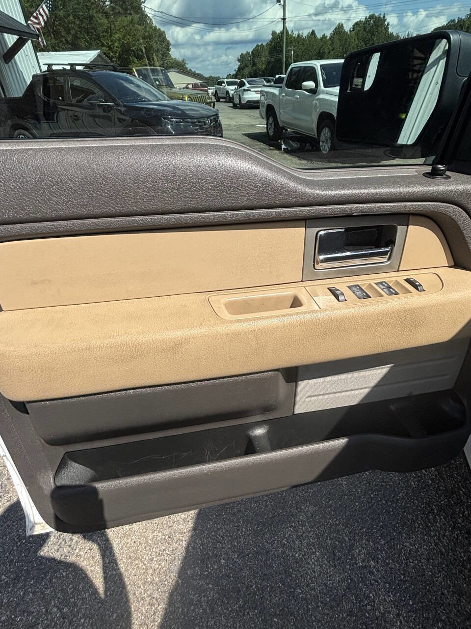 Used 2011 Ford F150 XLT image 12