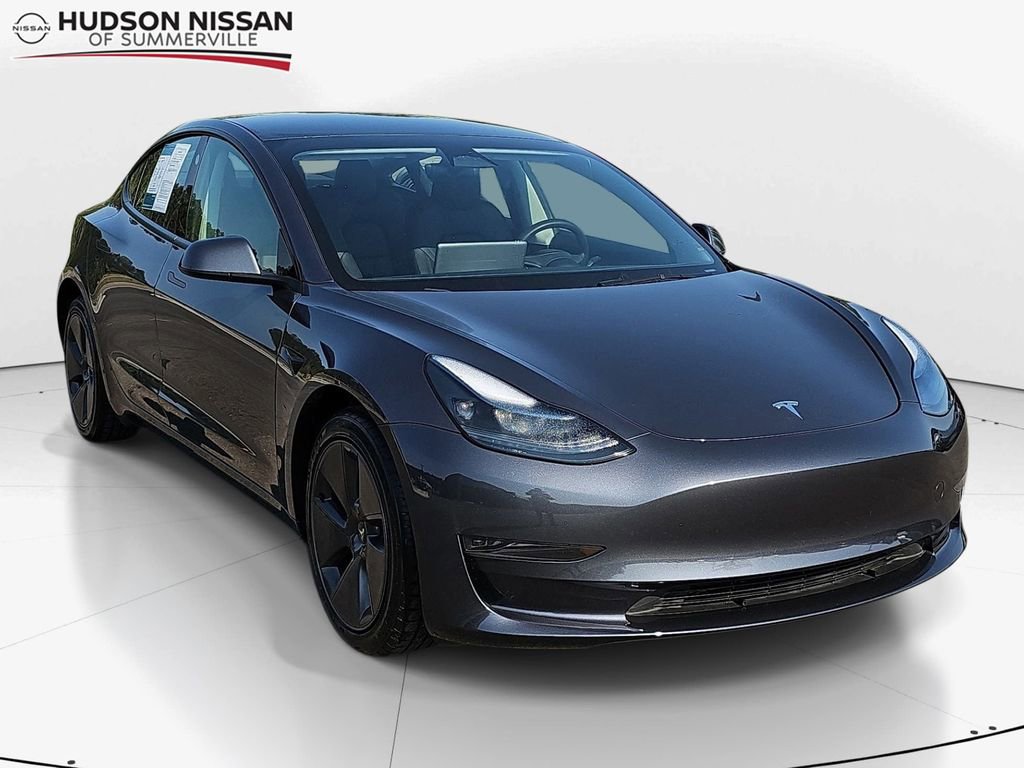 Used 2023 Tesla Model 3 Standard Range RWD image 1