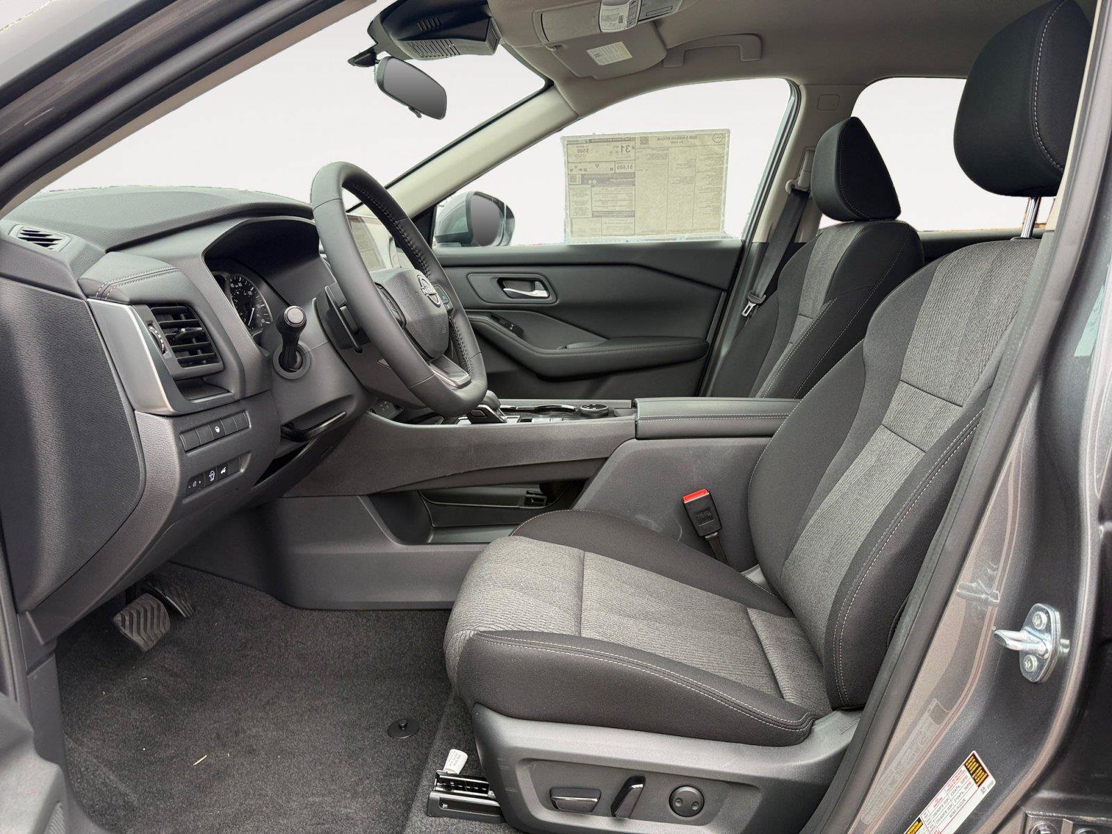 New 2026 Nissan Rogue SV AWD/4WD image 10