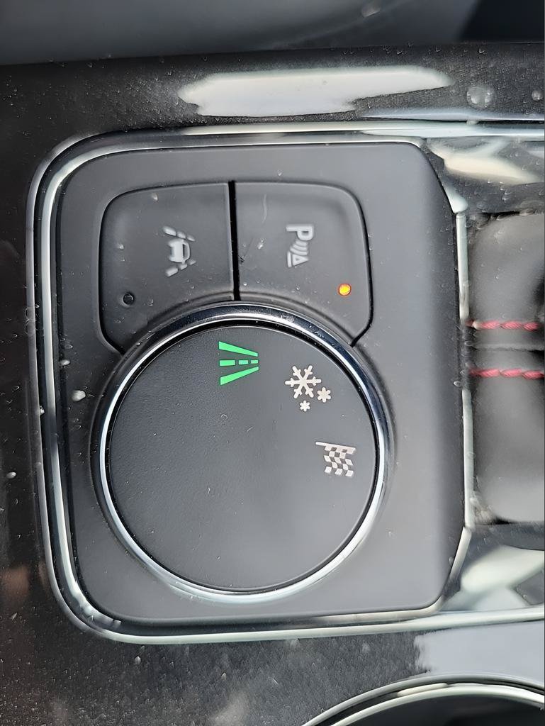 Used 2024 Chevrolet Blazer RS w/ Enhanced Convenience Package FWD image 27