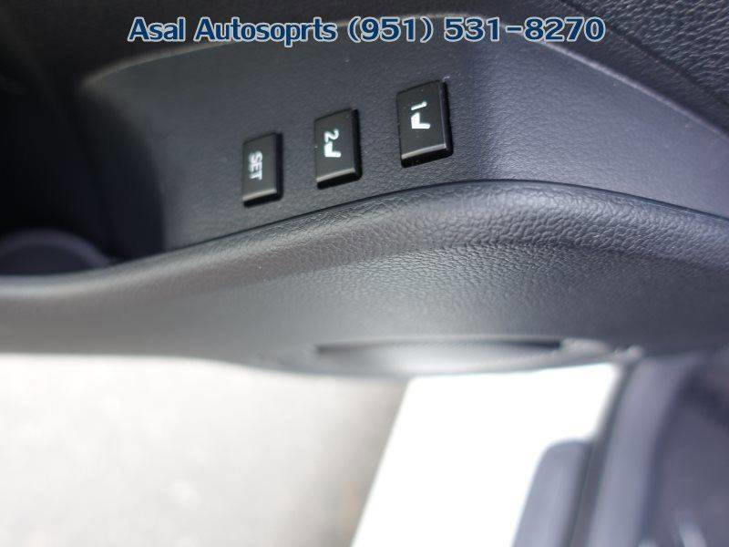 Used 2017 Toyota Mirai FWD image 30