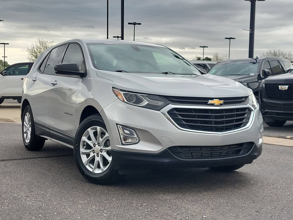 Used 2019 Chevrolet Equinox LS FWD image 2