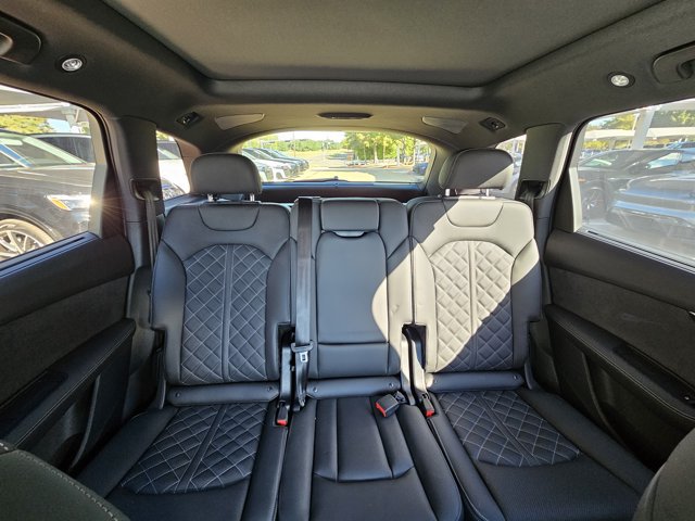 New 2026 Audi SQ7 Premium Plus AWD/4WD image 14
