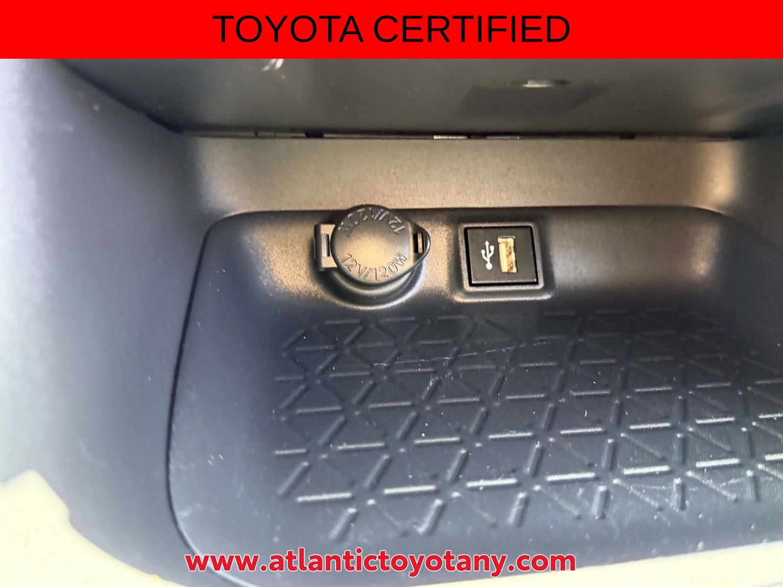 Certified 2025 Toyota RAV4 XLE AWD/4WD image 21