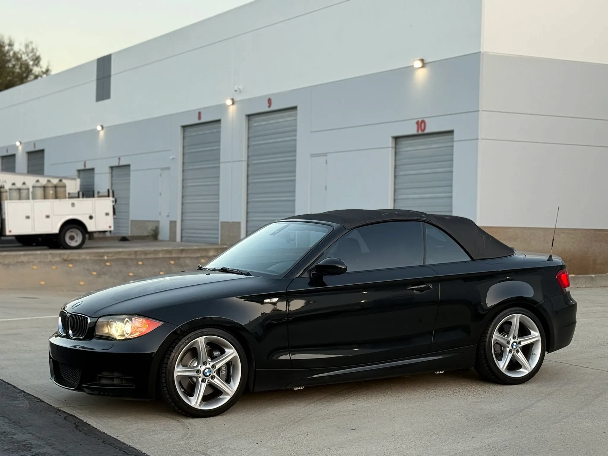 Used 2009 BMW 135i Convertible RWD image 27