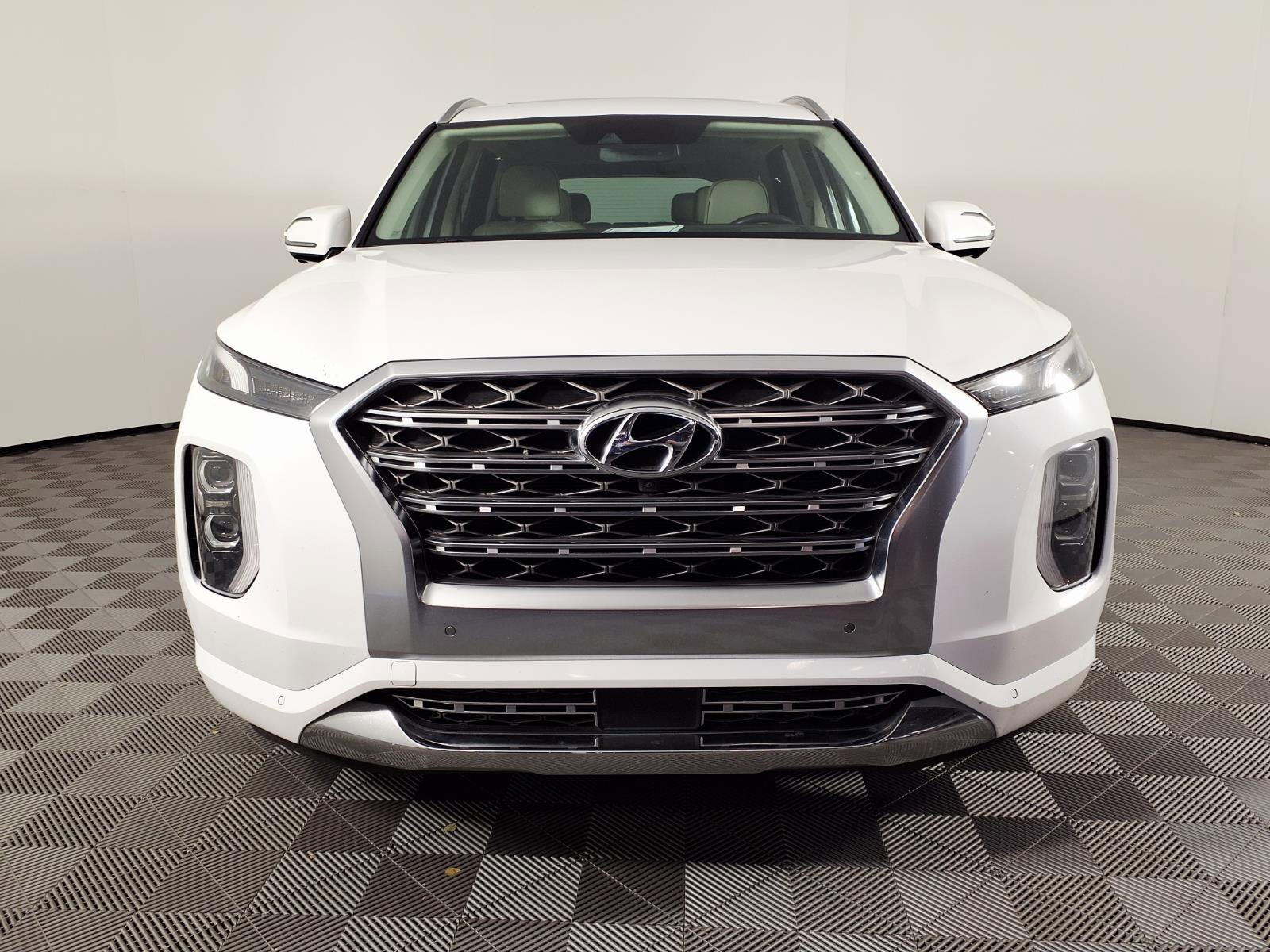 Used 2020 Hyundai Palisade Limited FWD image 2