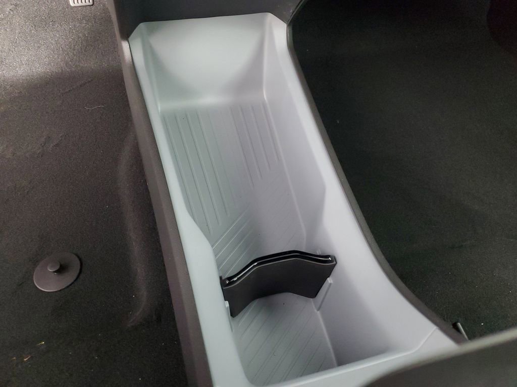 New 2027 Chevrolet Bolt LT w/ Comfort Package image 17