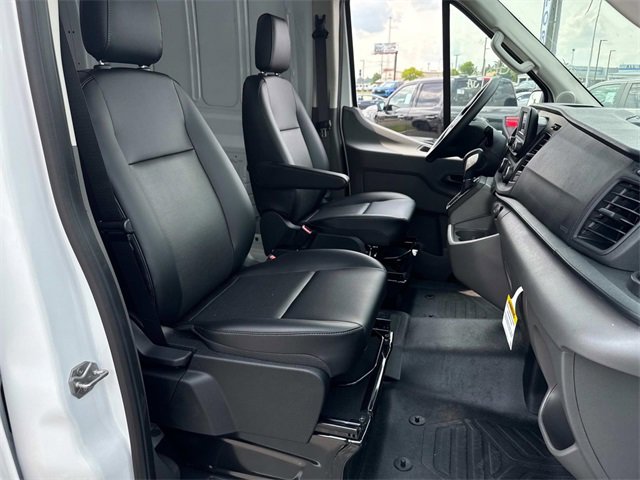 New 2025 Ford Transit 250 148 Medium Roof image 11
