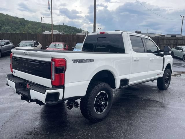 Used 2026 Ford F250 Platinum w/ Tremor Off-Road Package AWD/4WD image 4