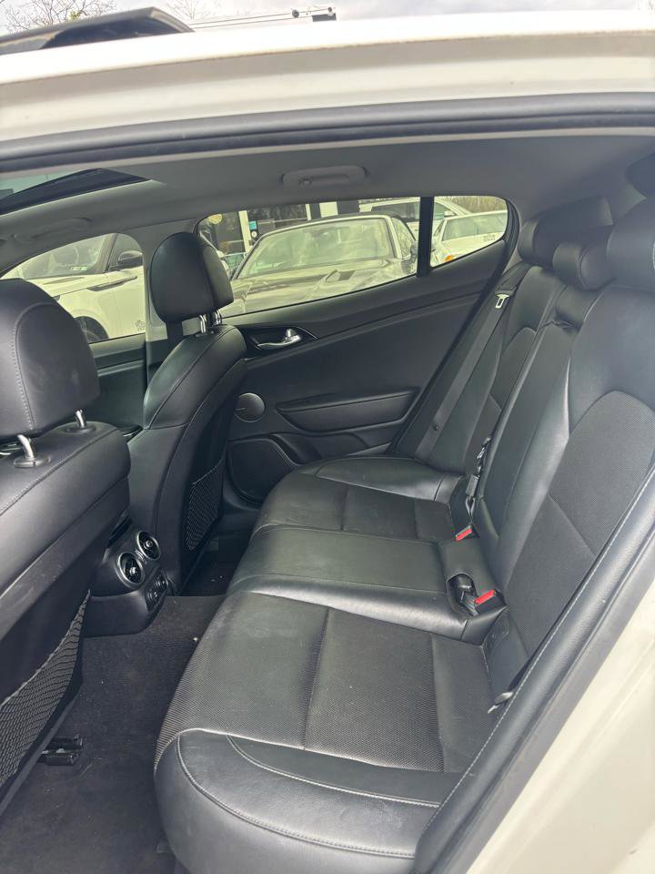 Used 2018 Kia Stinger Premium image 16